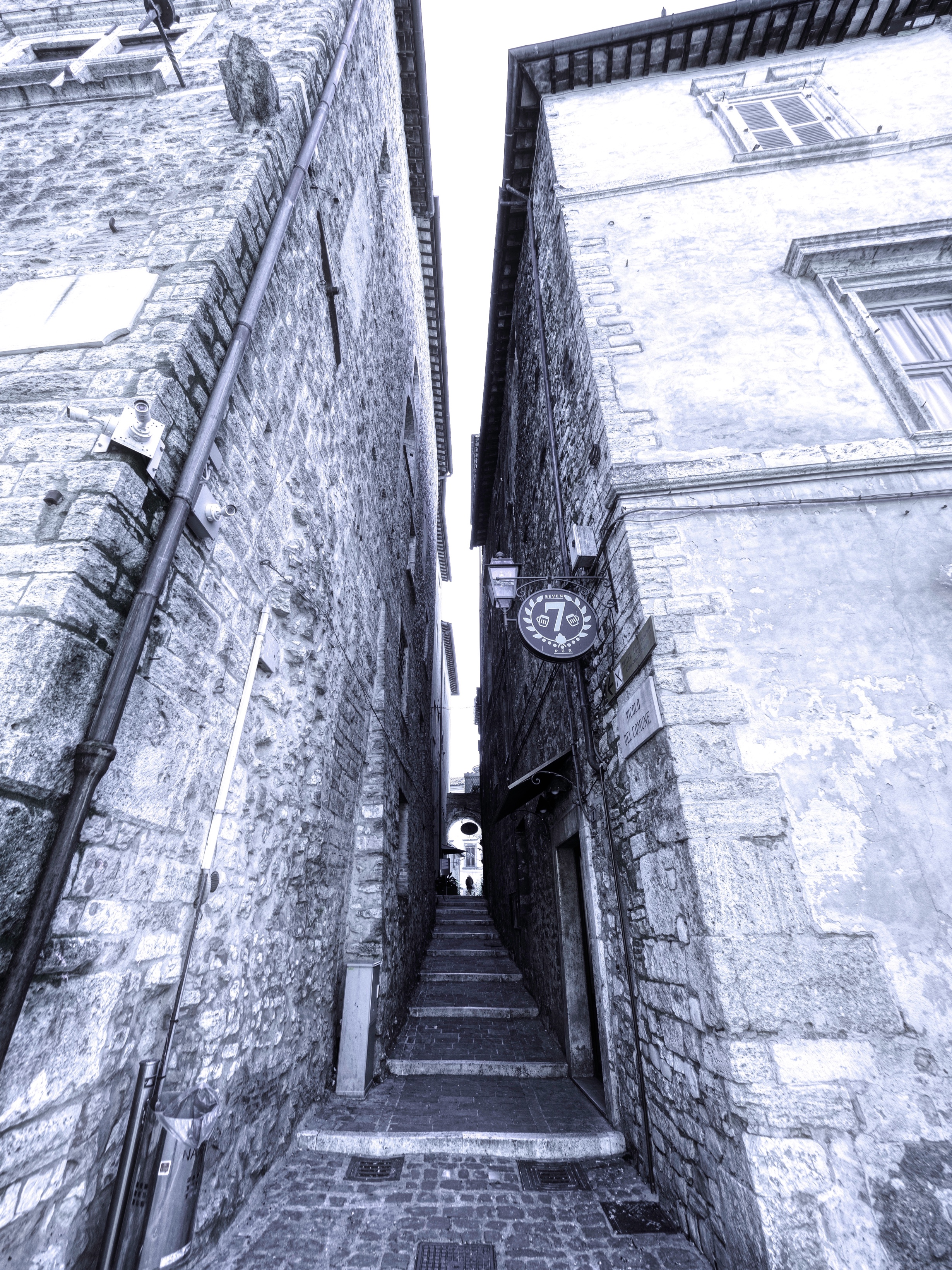 Todi Walkway